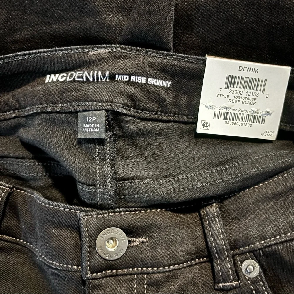 I.N.C. International Concepts Petite Mid Rise Black Skinny Jeans NWT - Picture 7 of 8